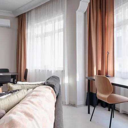 Modern Spacious Flat W Balcony 5 Min To Taksim Appartamento