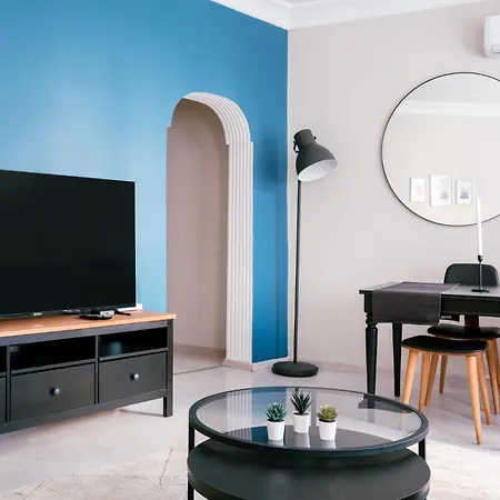 Modern Spacious Flat W Balcony 5 Min To Taksim Istanbul