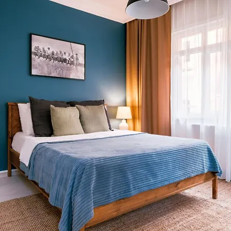 Modern Spacious Flat W Balcony 5 Min To Taksim * Istanbul