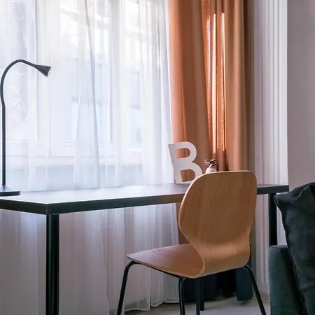 Modern Spacious Flat W Balcony 5 Min To Taksim *
