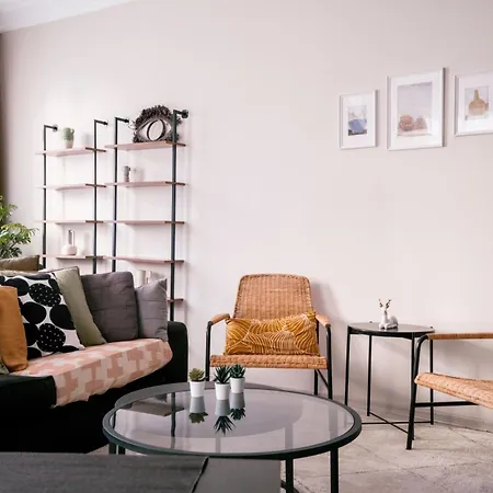 Modern Spacious Flat W Balcony 5 Min To Taksim *