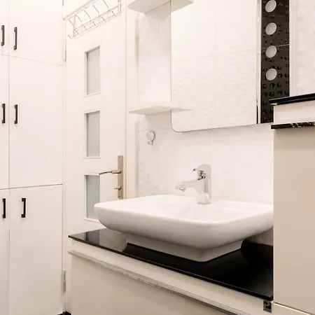 Appartement Modern Spacious Flat W Balcony 5 Min To Taksim *