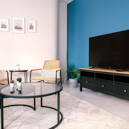 Modern Spacious Flat W Balcony 5 Min To Taksim Appartement